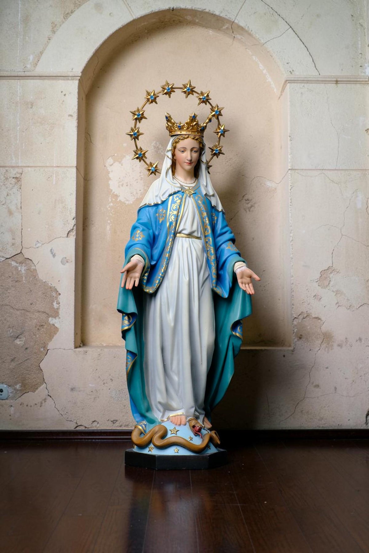 Hand-Painted Our Lady of Grace Statue, Catholic Home Altar Decor (40cm/60cm)