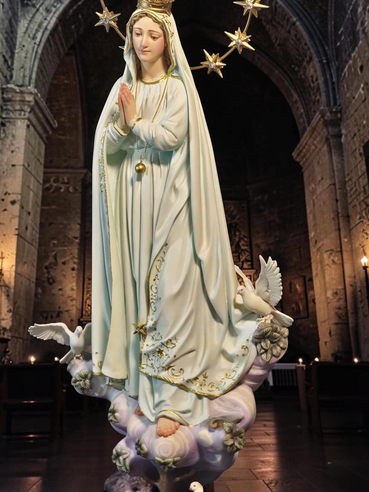 Hand-Painted Our Lady of Peace Statue 40cm Marian Figurine with Doves, Gold Accents, Home Altar Decor