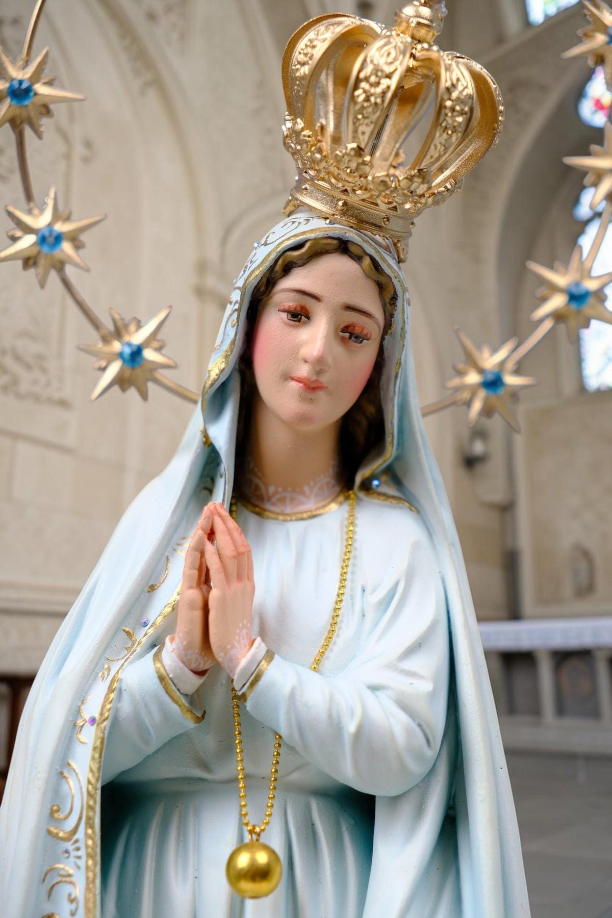 Hand-Painted Our Lady of Peace Statue 40cm Marian Figurine with Doves, Gold Accents, Home Altar Decor __etsy:8582738960