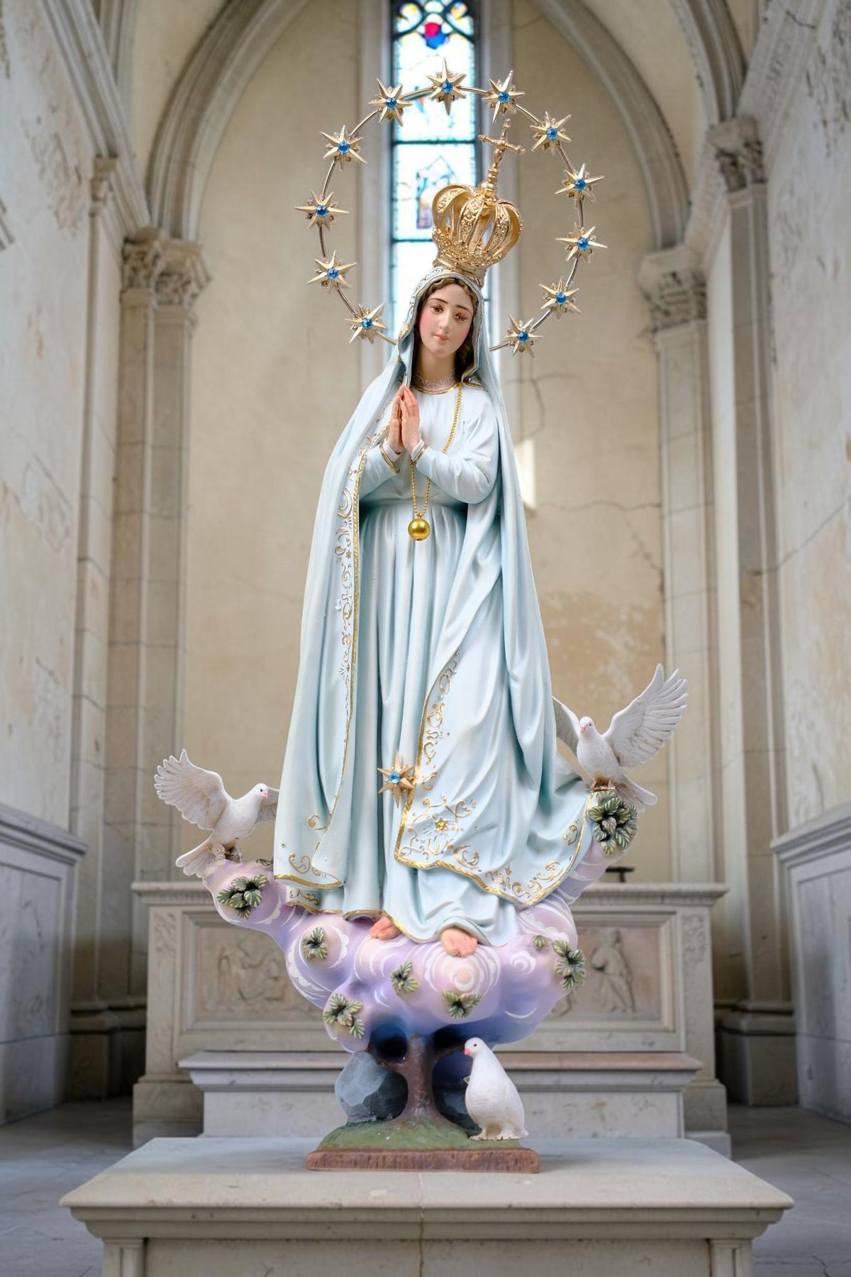 Hand-Painted Our Lady of Peace Statue 40cm Marian Figurine with Doves, Gold Accents, Home Altar Decor __etsy:8630580307