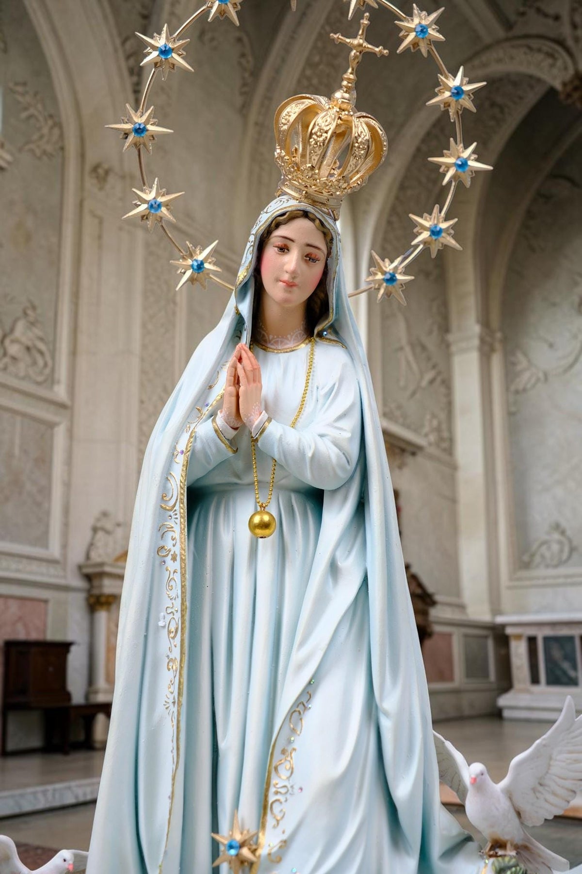 Hand-Painted Our Lady of Peace Statue 40cm Marian Figurine with Doves, Gold Accents, Home Altar Decor __etsy:8630582265