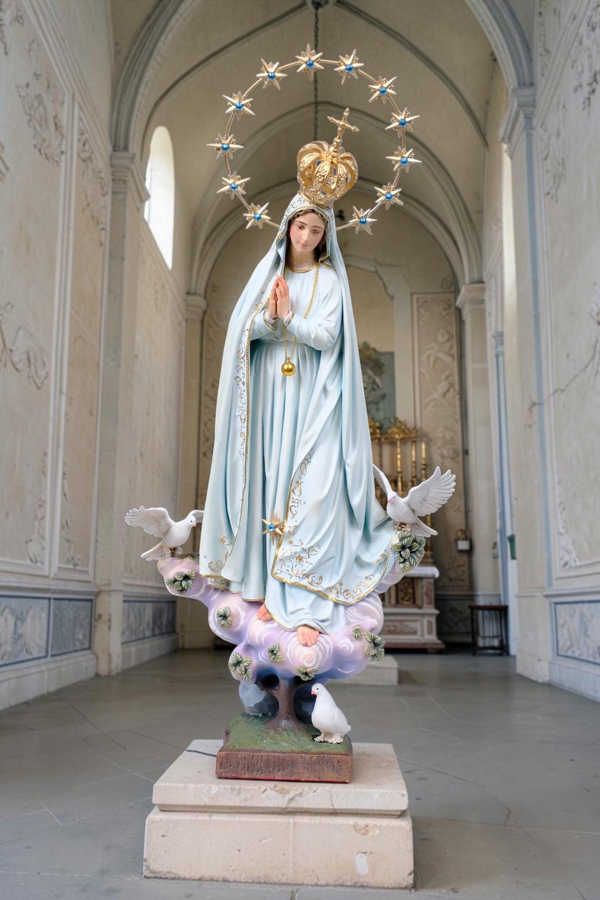 Hand-Painted Our Lady of Peace Statue 40cm Marian Figurine with Doves, Gold Accents, Home Altar Decor __etsy:8630583831