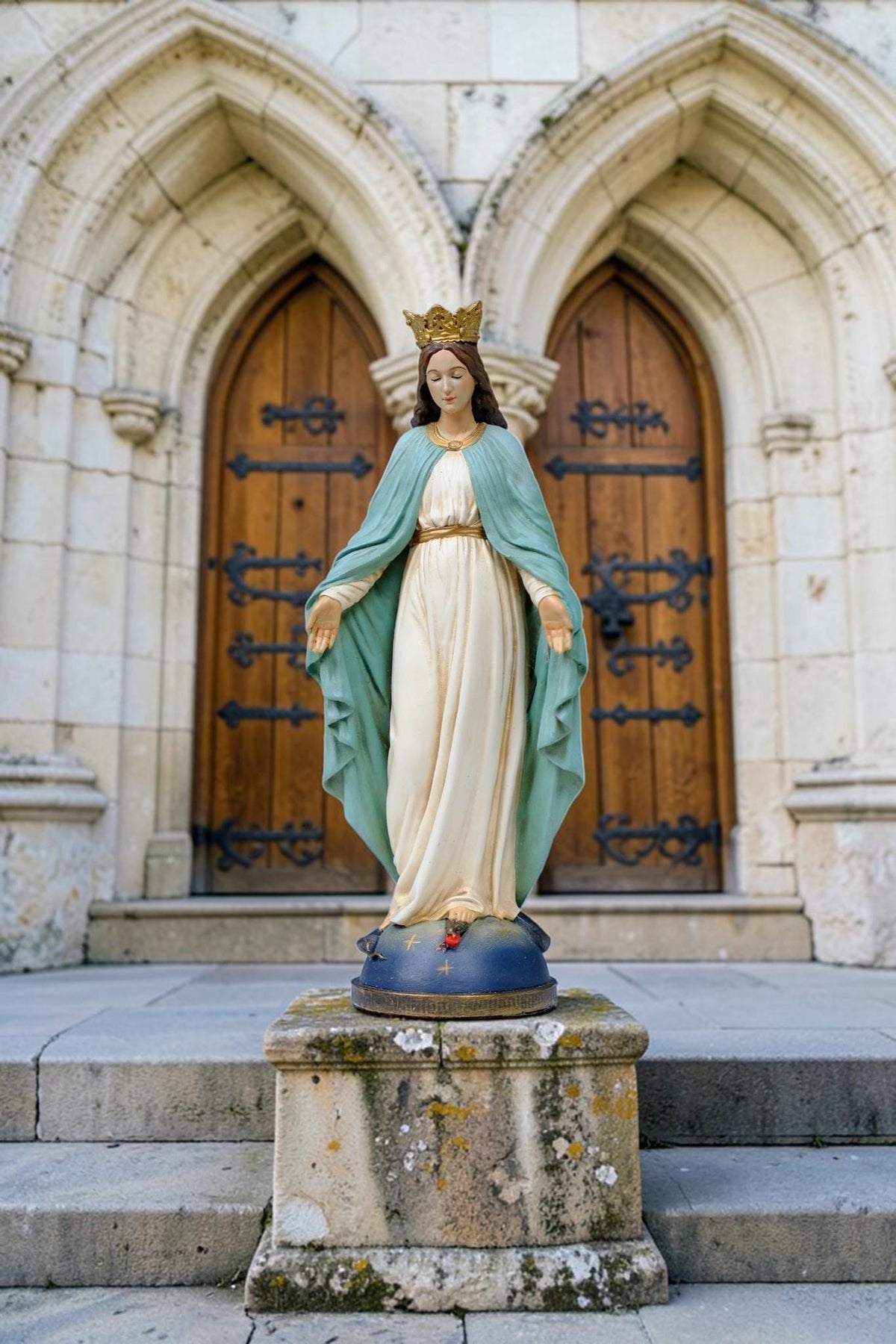 Our Lady of Grace Statue 13cm, Small Virgin Mary Catholic Statue, Hand Painted Mary Figurine, Catholic Gift, Prayer Room Home Altar Decor