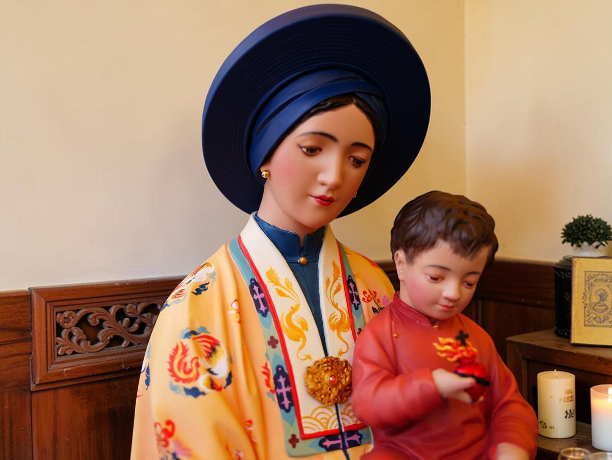 Handcrafted Vietnamese Virgin Mary Statue, Nguyen Dynasty Nhat Binh Robe, Catholic Art (60cm)